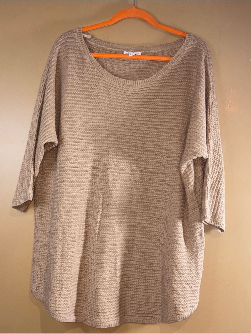 HC821 Isaac Mizrahi  53% Cotton 40% Rayon 7% Nylon Sweater 1X Brown Scoop Neck